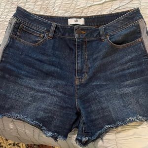 Cabi tuxedo short size 12